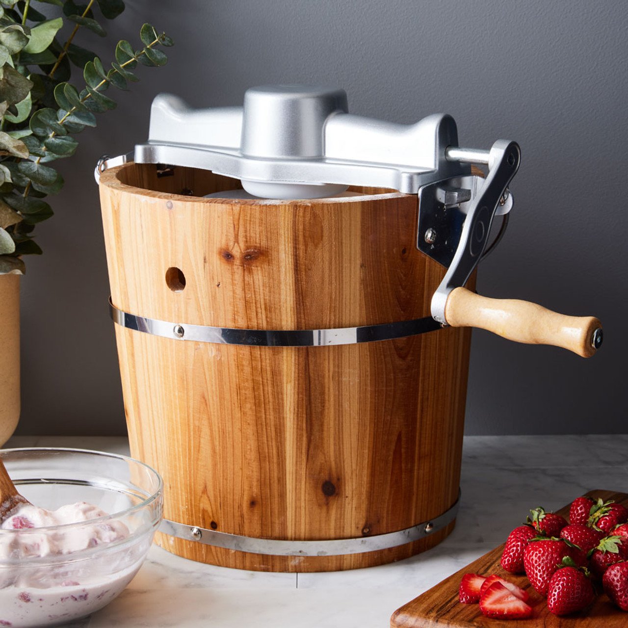 Old Fashion Ice Cream Maker